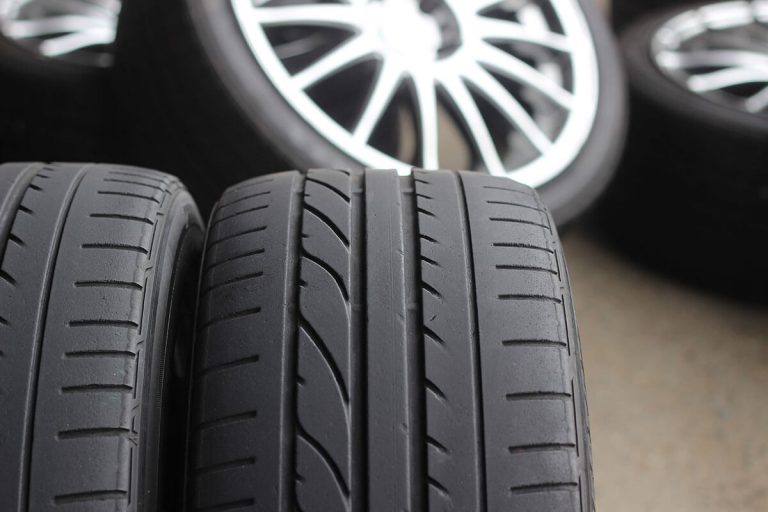 Индикатор износа протектора шины / Виды, где находится.