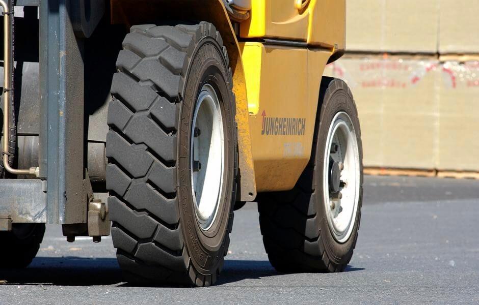 pneum tires for loaders